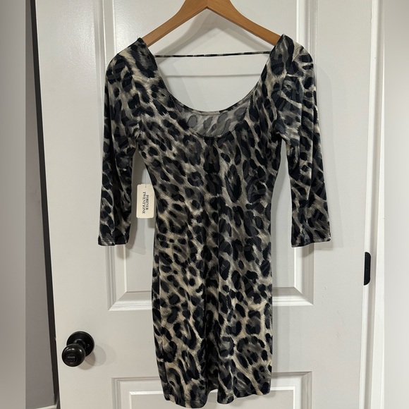 Leopard print body con small forever21 dress. - Picture 4 of 7